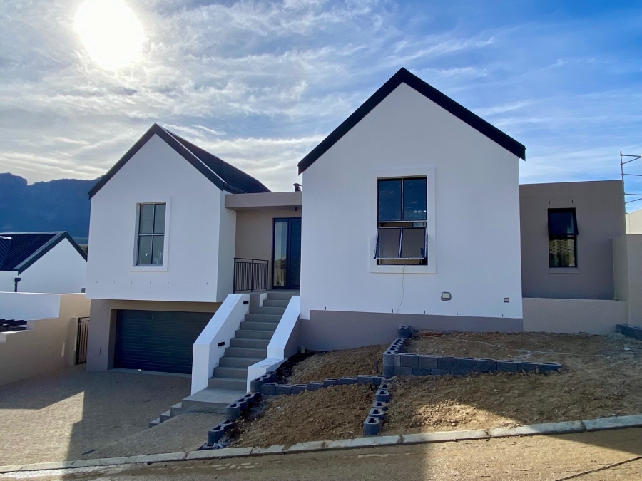 3 Bedroom Property for Sale in La Roche Western Cape